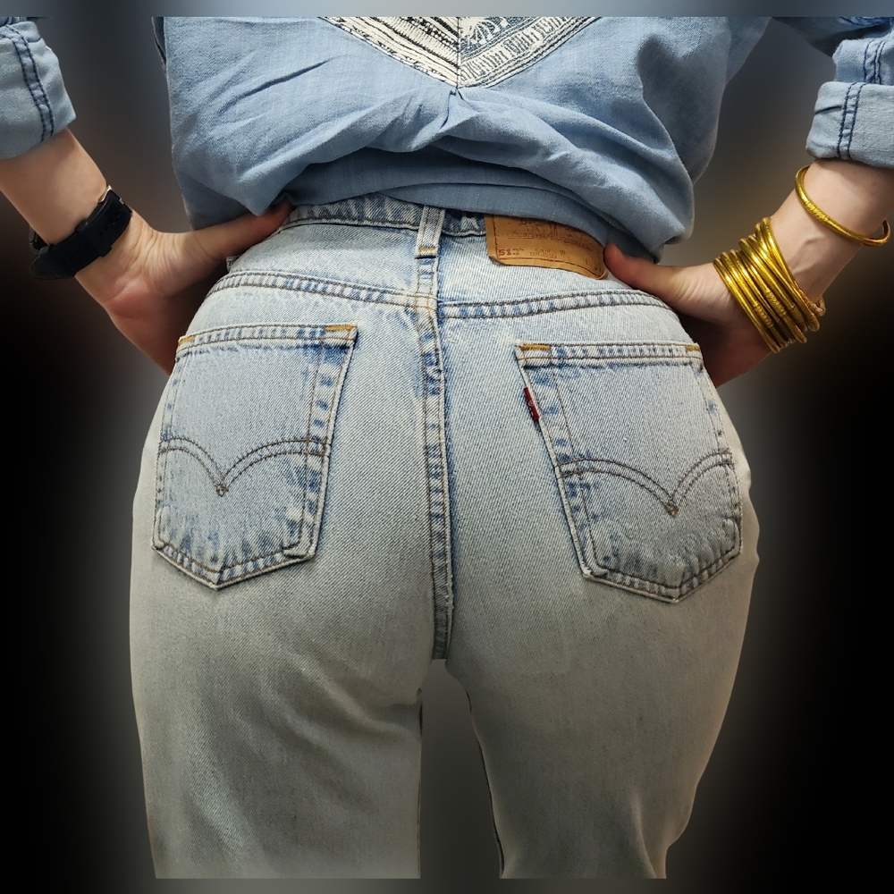 Levi's Light Blue High Rise Women's Jeans - Picture 3 of 16